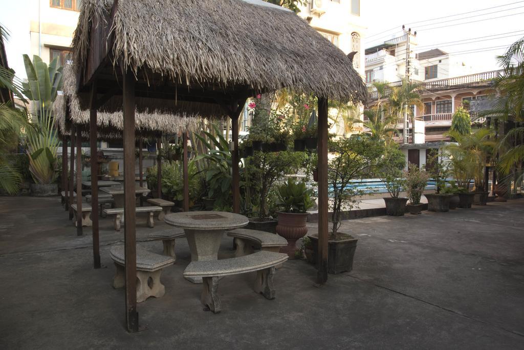 Villa Sisavad Guesthouse Vientiane Esterno foto