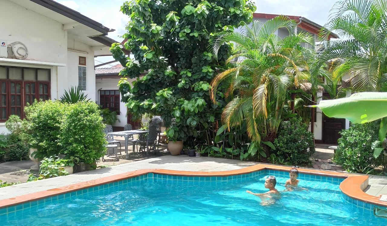 Villa Sisavad Guesthouse Vientiane Esterno foto