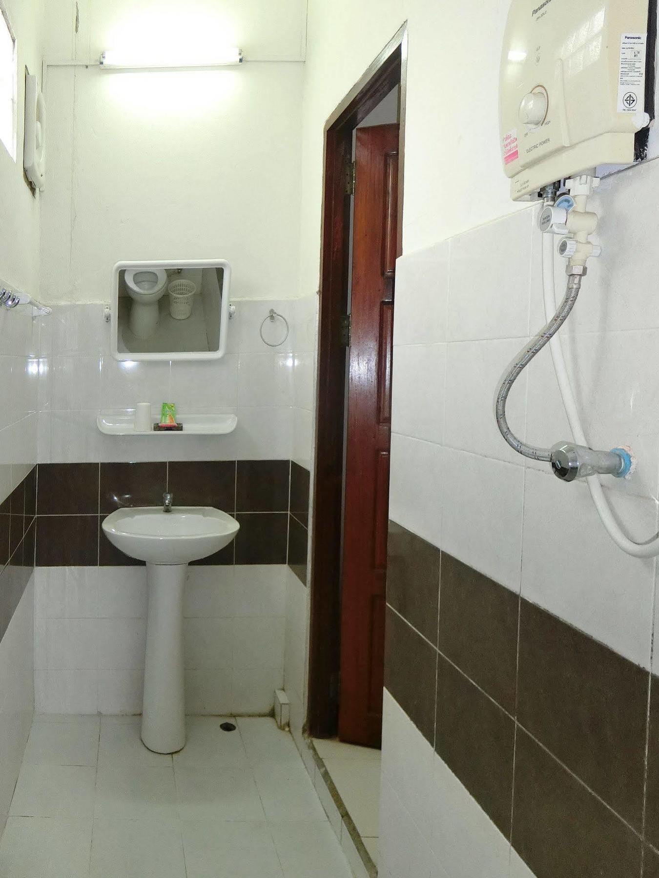 Villa Sisavad Guesthouse Vientiane Esterno foto