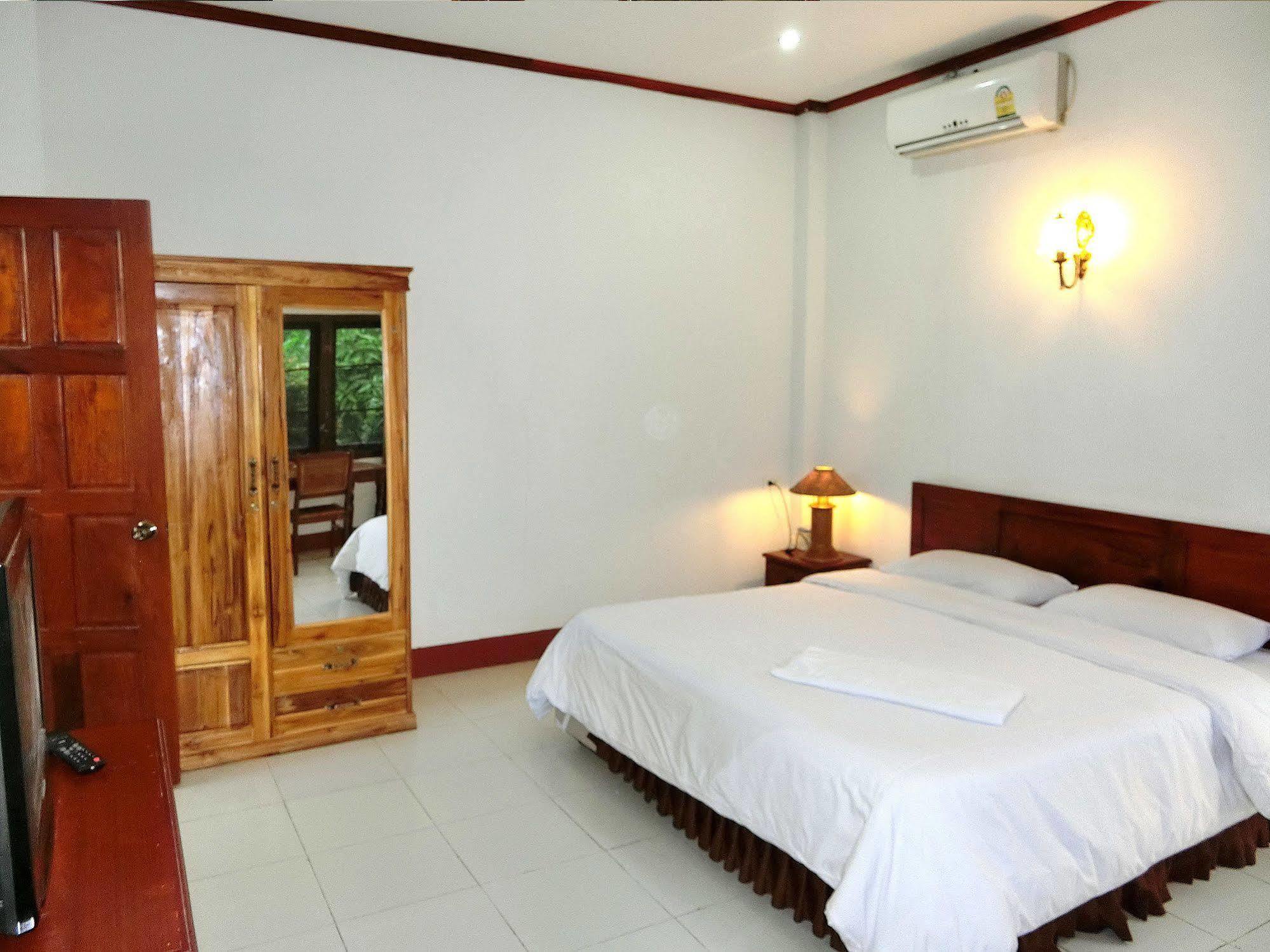 Villa Sisavad Guesthouse Vientiane Esterno foto