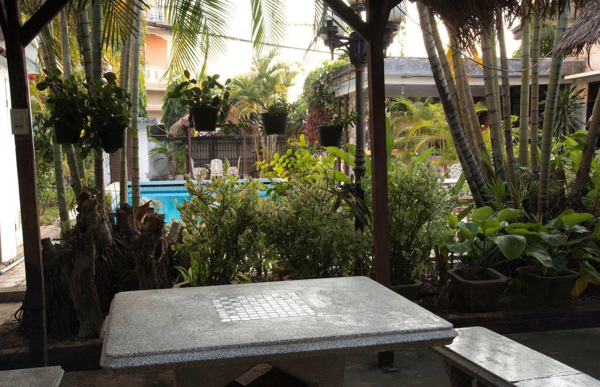 Villa Sisavad Guesthouse Vientiane Esterno foto